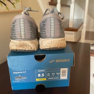 Brooks Glycerine 17 size 8.5W
